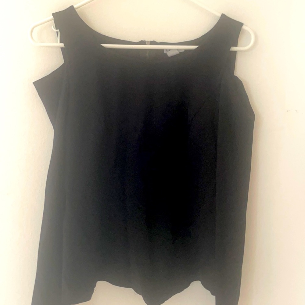 Open Shoulders Black Long Sleeve